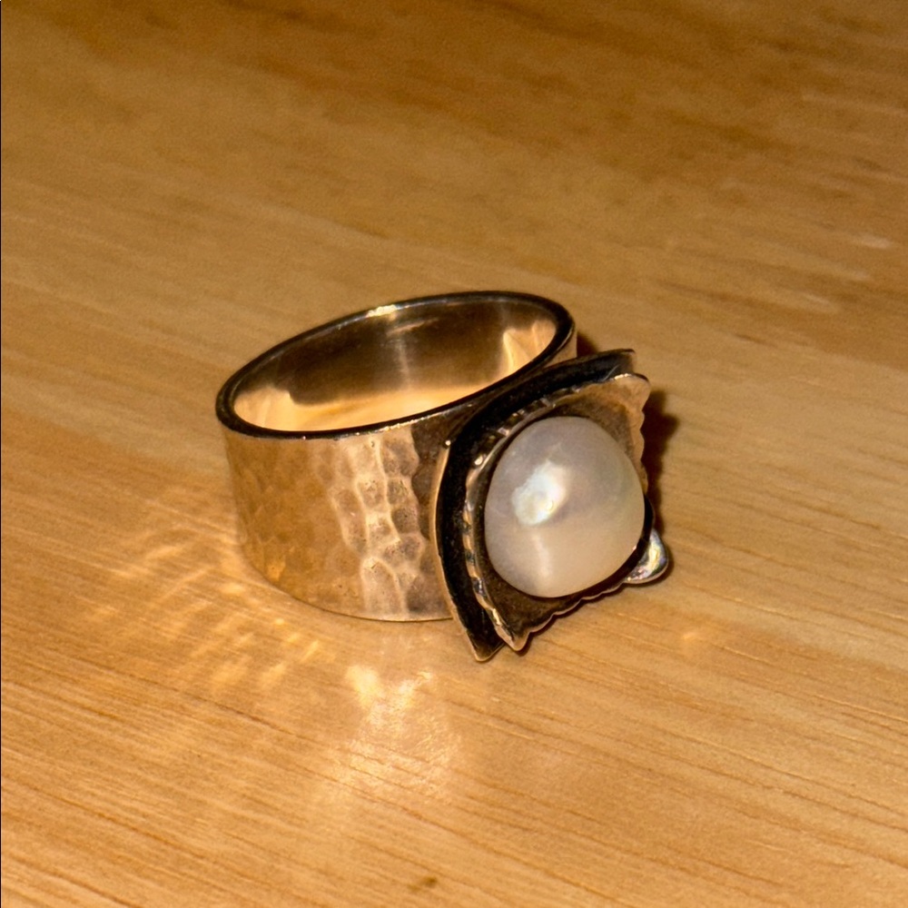 Silpada Hammered Sterling Silver & Pearl Ring R0898